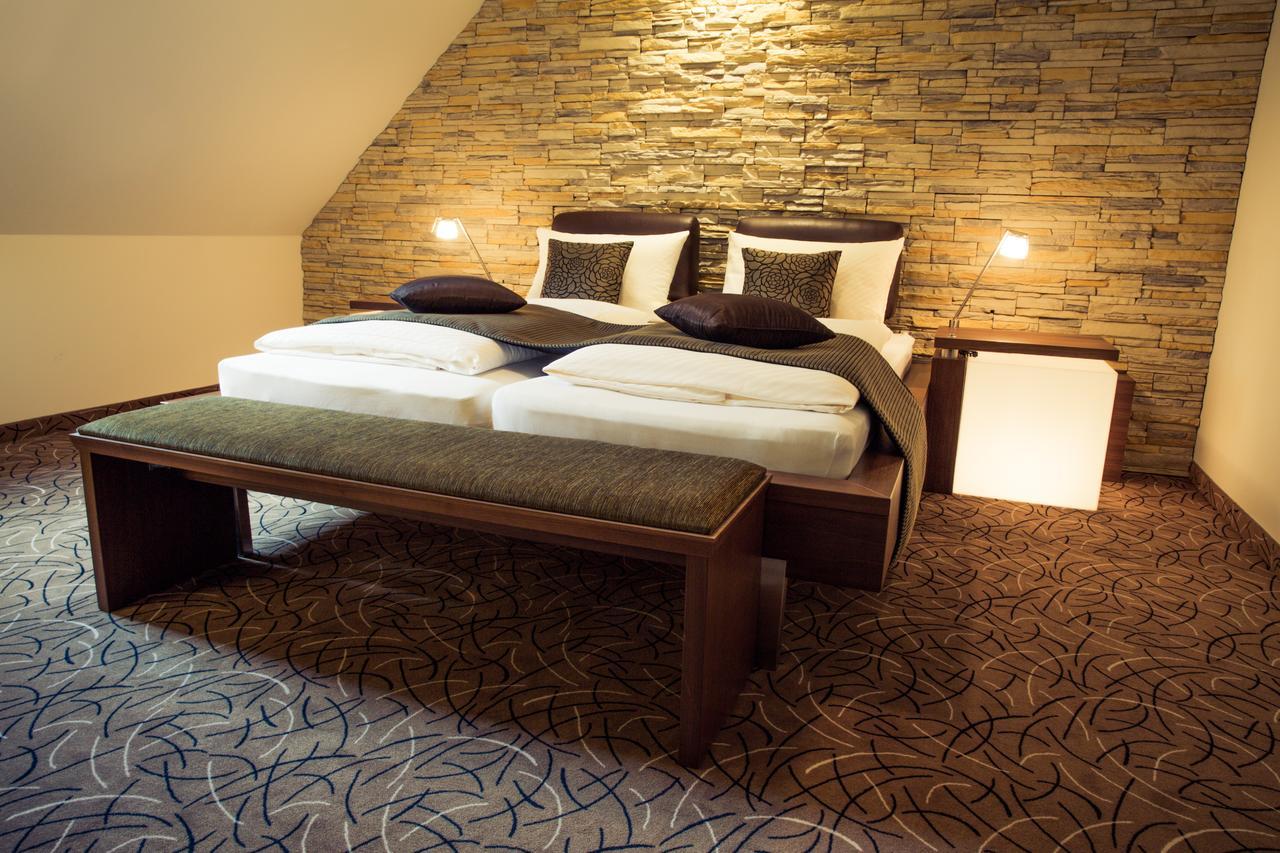 Hotel Glutschaufel Eschenbach in der Oberpfalz Номер фото